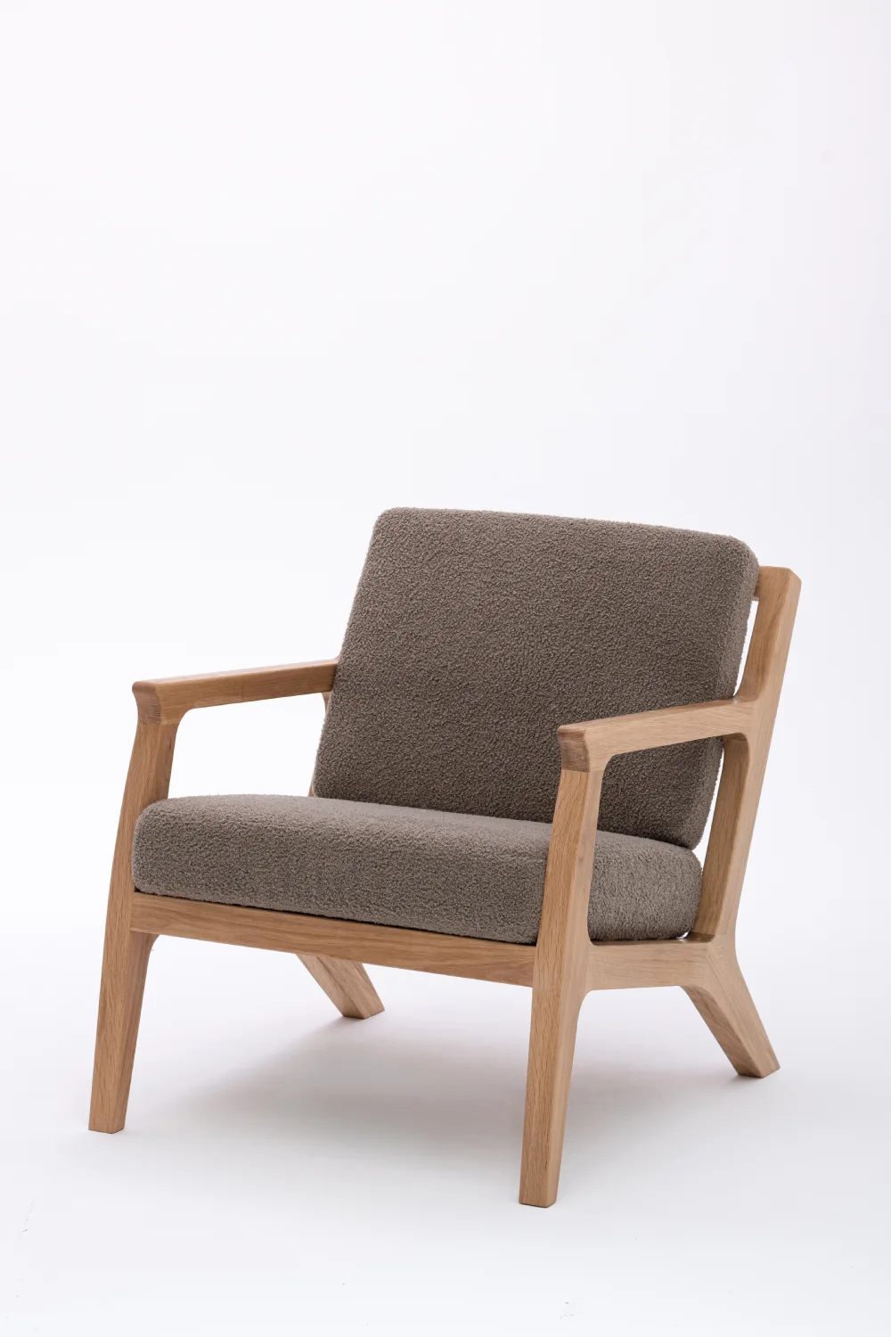 MILA - Mid-Century Modern Lounge Solid Hardwood Chair